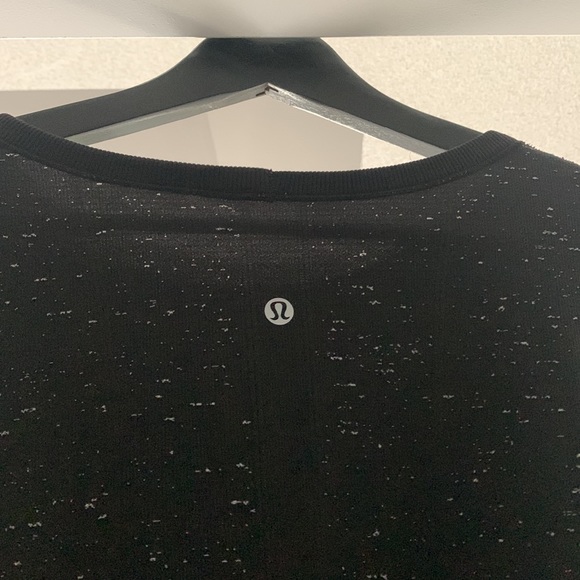 Lululemon top - Picture 2 of 2